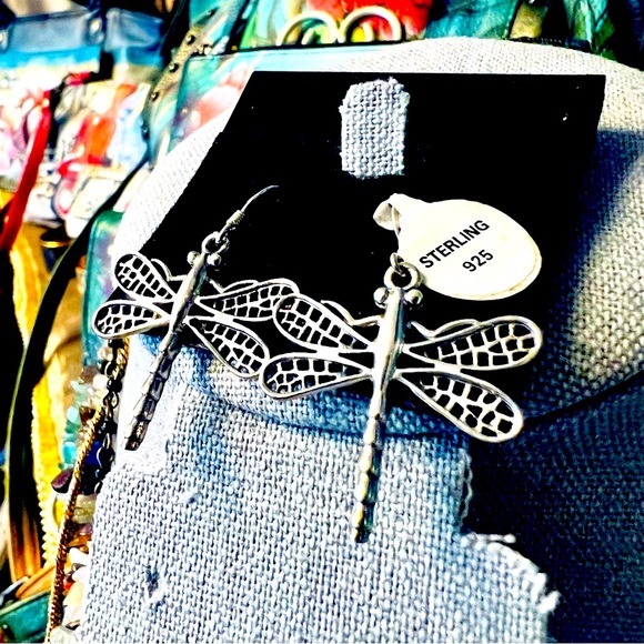 NEW!! STERLING SILVER DRAGONFLY EARRINGS!! - Picture 1 of 3